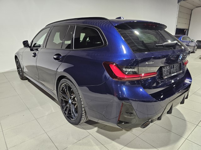 BMW 330e XAS PHEV M-PACK