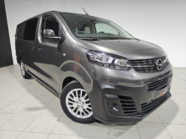 Opel Vivaro 2.0 Lichte vracht - 5 zitpl